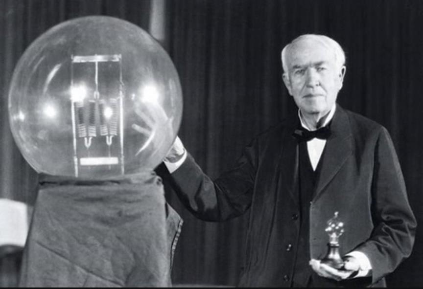 1814年英国谁发明了蒸汽火车,1829年英国发明了什么