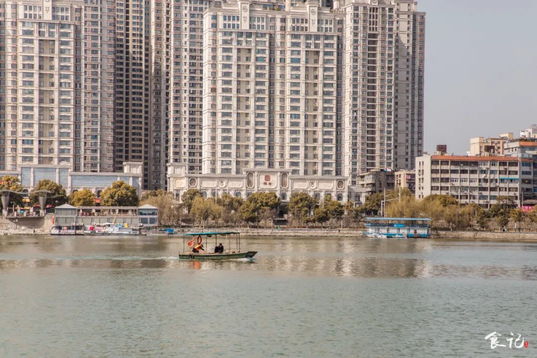 这座桥有超过400年的历史,襄阳的第一座桥