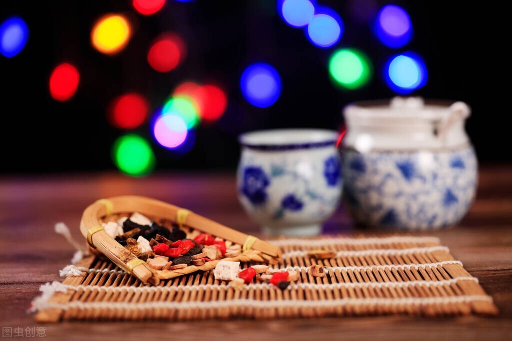 夏天怕冷吹空调怎么调理,吹空调怕冷是什么体质怎么调理