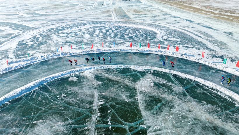 哈尔滨大众速度滑冰比赛,冰轮之星滑起来新疆站直播