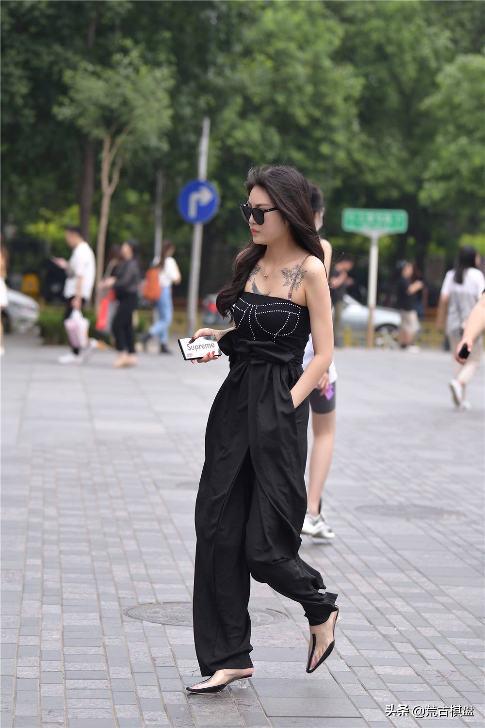 女人穿好看的高跟凉鞋,夏天穿的高跟凉鞋有气质