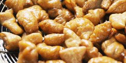 被套头了，「炸卤虎皮肥肠王」来了