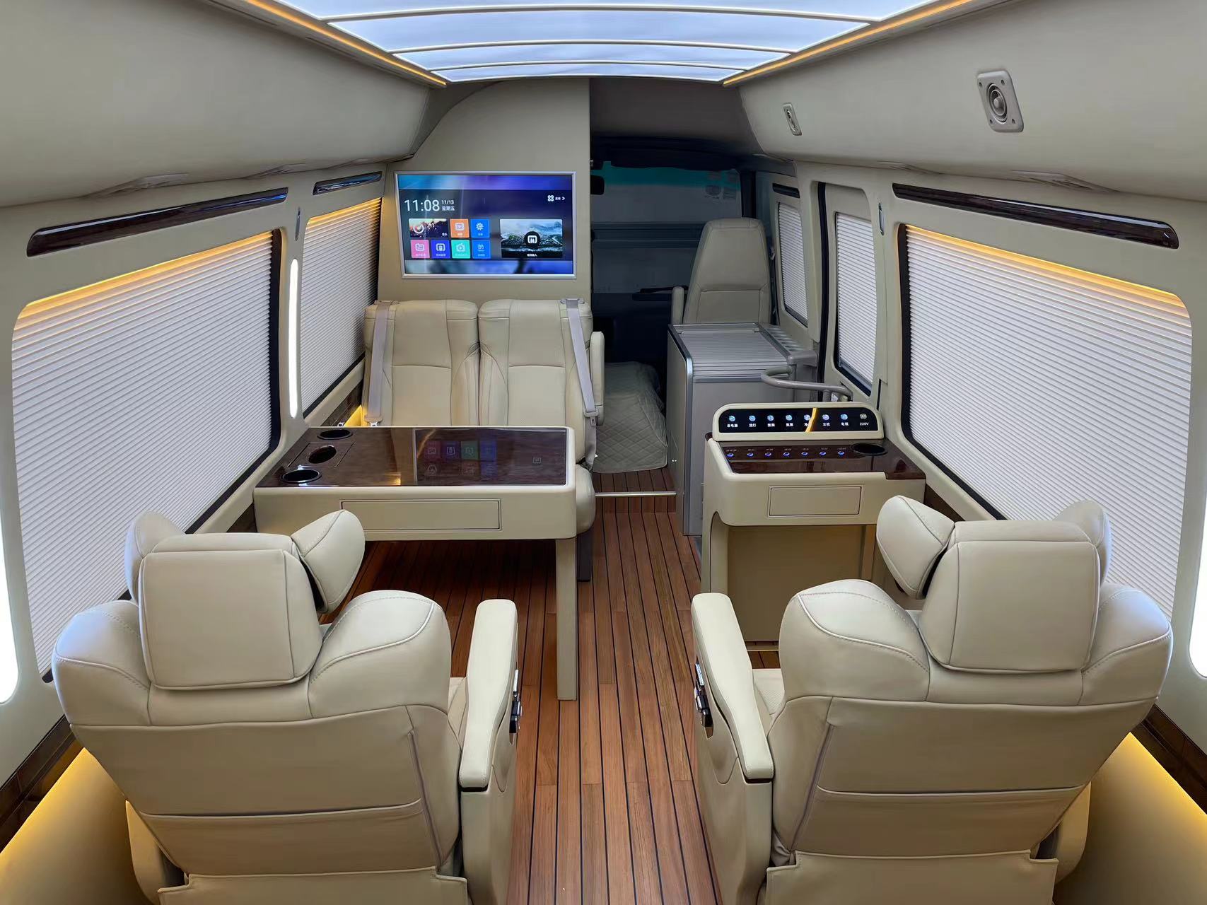 丰田考斯特和考斯特,金旅考斯特和丰田考斯特区别