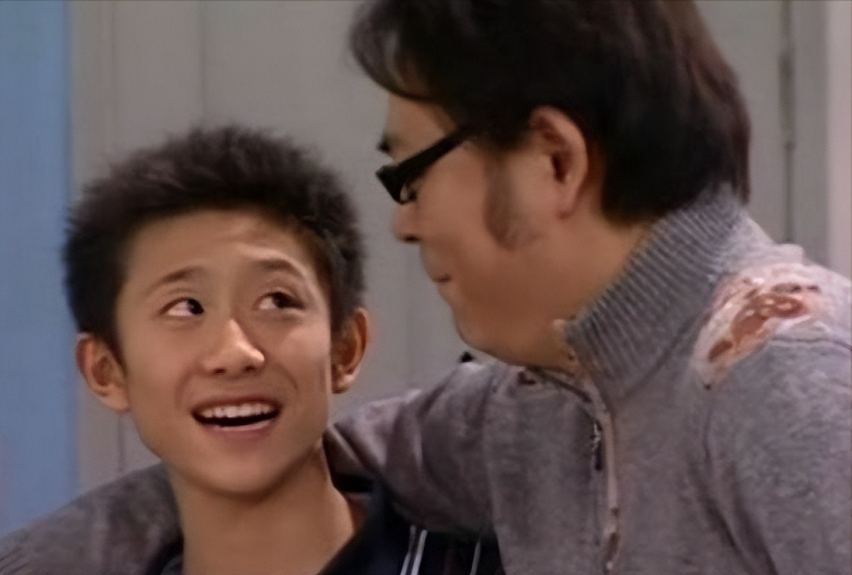 高中生男孩叛逆期家长咋办,高中孩子青春期叛逆有什么方法