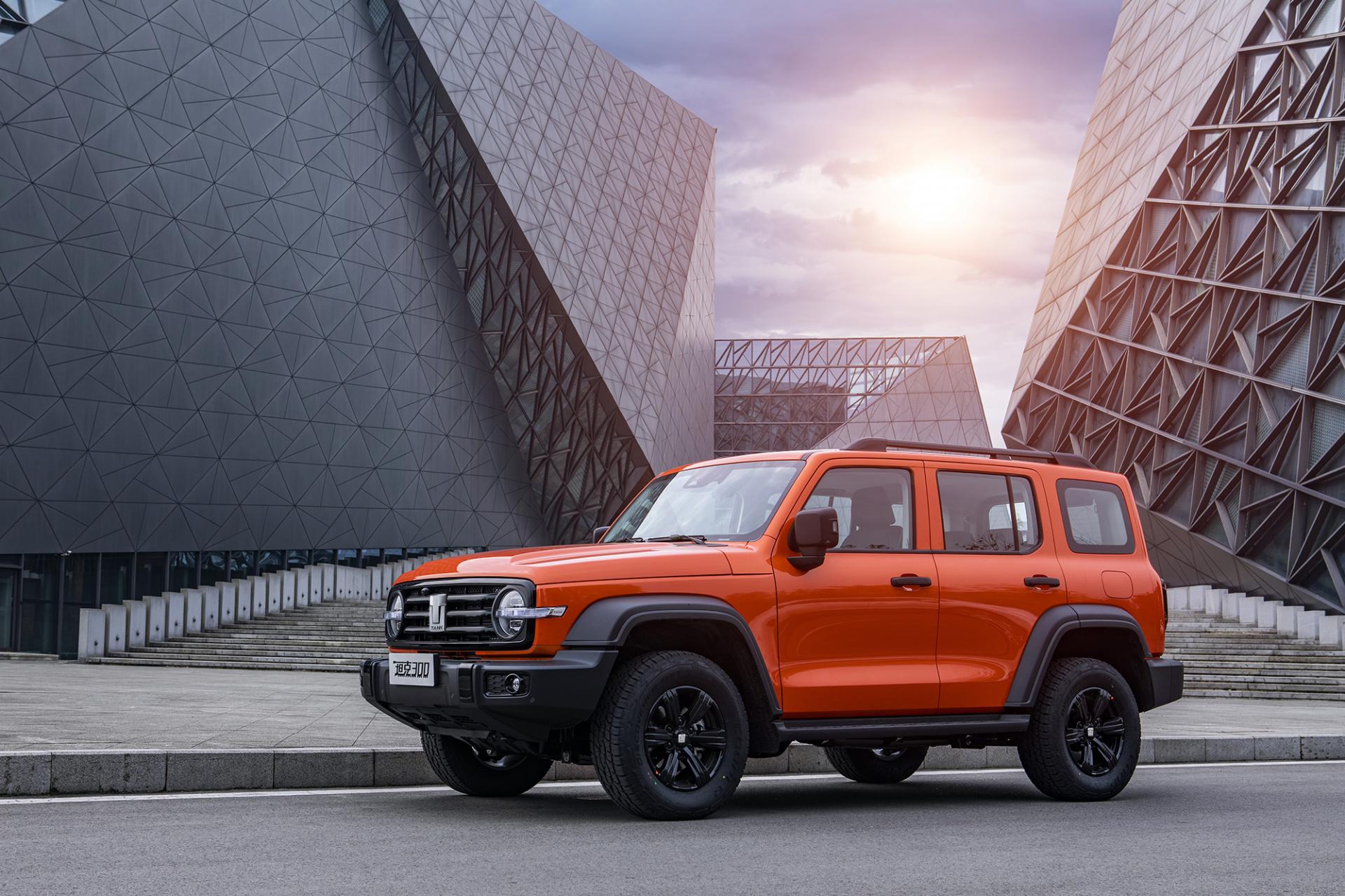 jeep牧马人对比坦克400,bj40坦克300牧马人如何选择