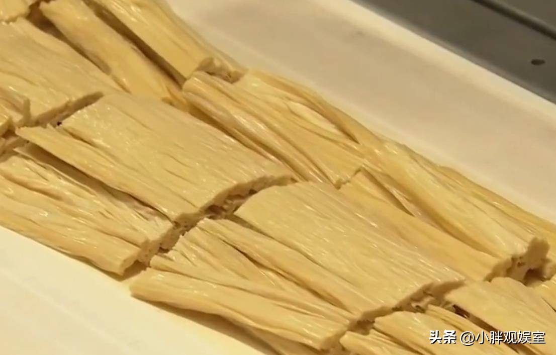 捡破烂赚钱真实案例,小伙子靠捡破烂竟赚了100多万