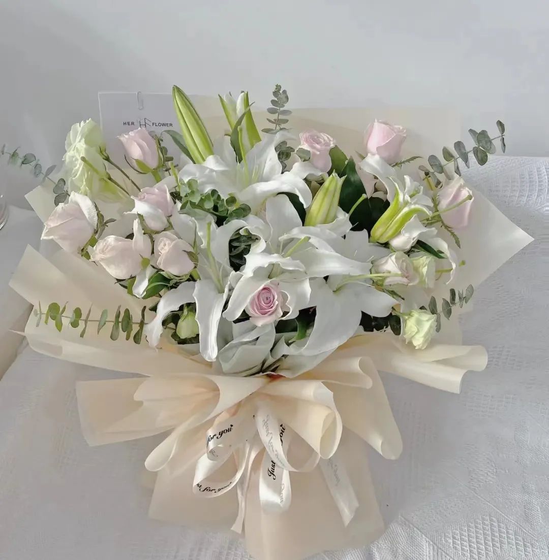 那些没说出口的话就留在心里,那些没说出口的话就藏在心里吧