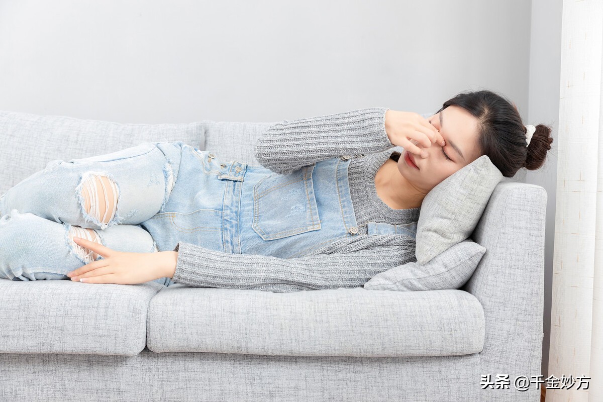 总是觉得无助是怎么回事,总是感到无助空虚没有安全感