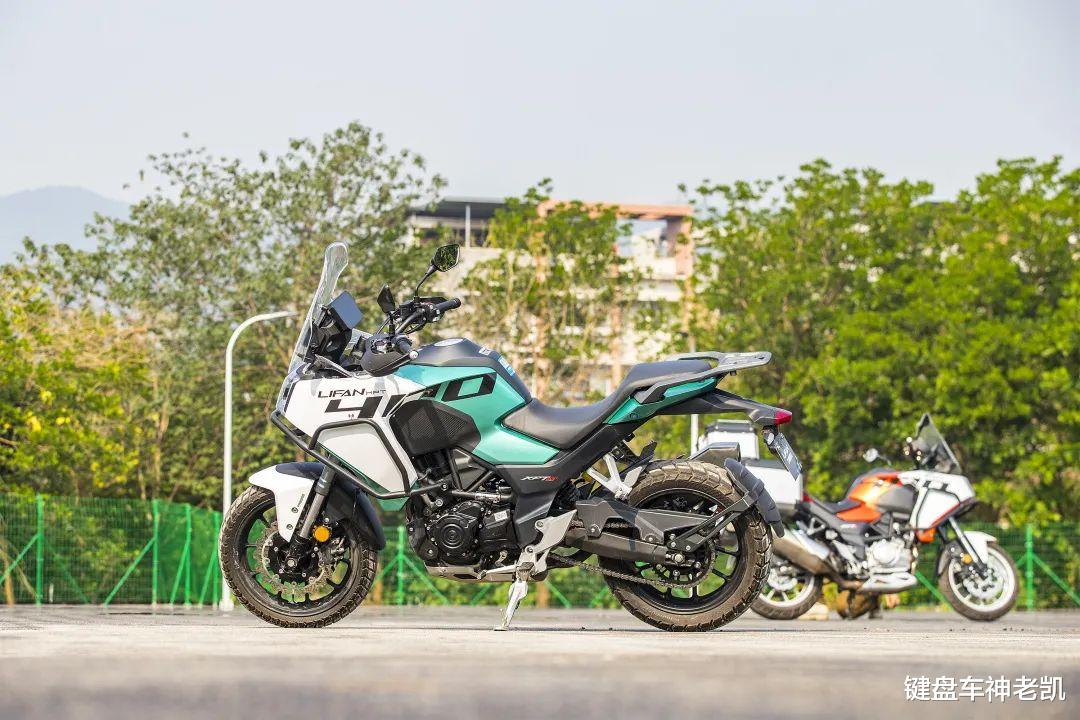 力帆平头哥摩托车,力帆平头哥400极速