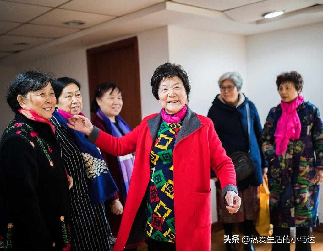 55岁退休大妈的忠告,60岁的女人退休之后该做些什么