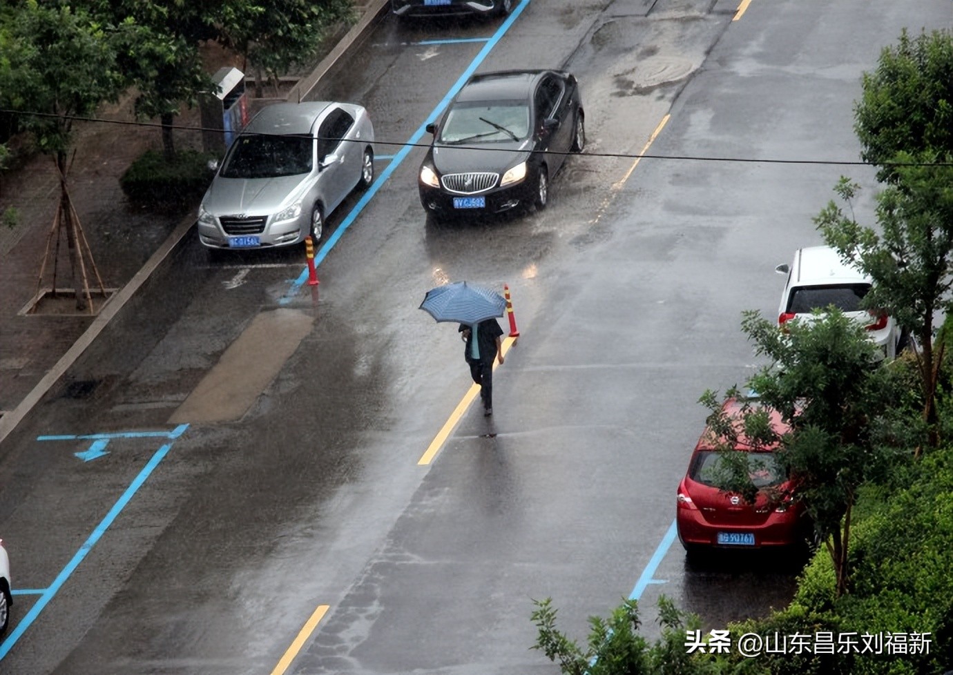 阴雨连绵网易云,阴雨连绵网易云卡点