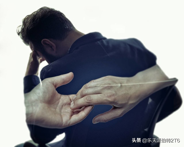 相处二十年的朋友，今天我删掉了号码，删掉了微信，以后互不打扰