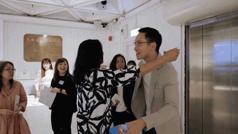 亚洲顶级藏家的4层海滨之家：挂满30件珍藏，审美一流