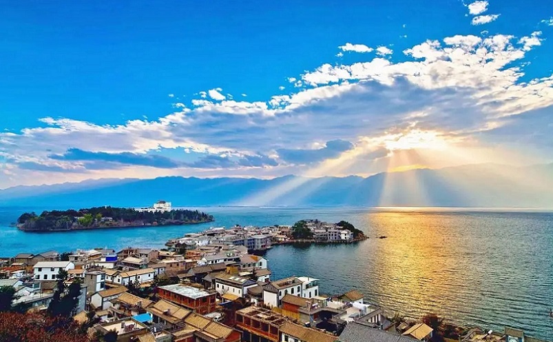 云南建水旅游十大必去景点,云南丽江十大旅游景点