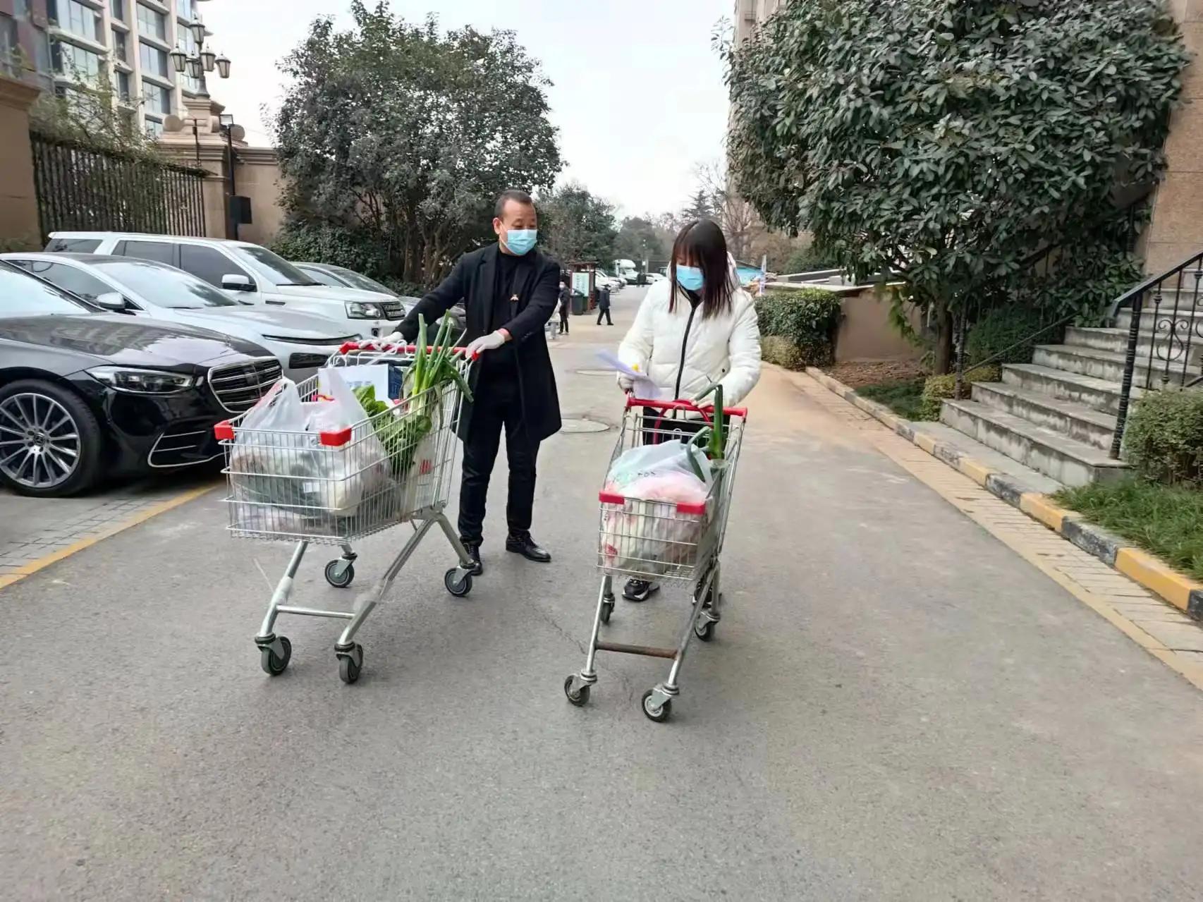 跑腿小哥抗击疫情,抗击疫情前线跑腿员