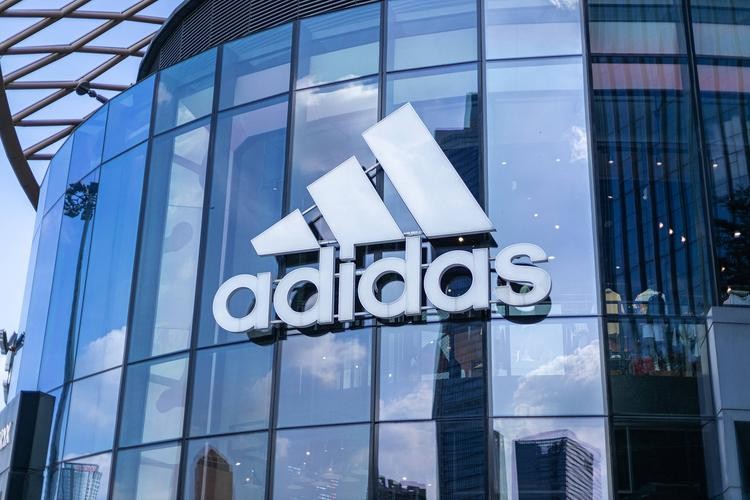 那个抗议*疆新**棉花的西方品牌,被中国消费者击败了