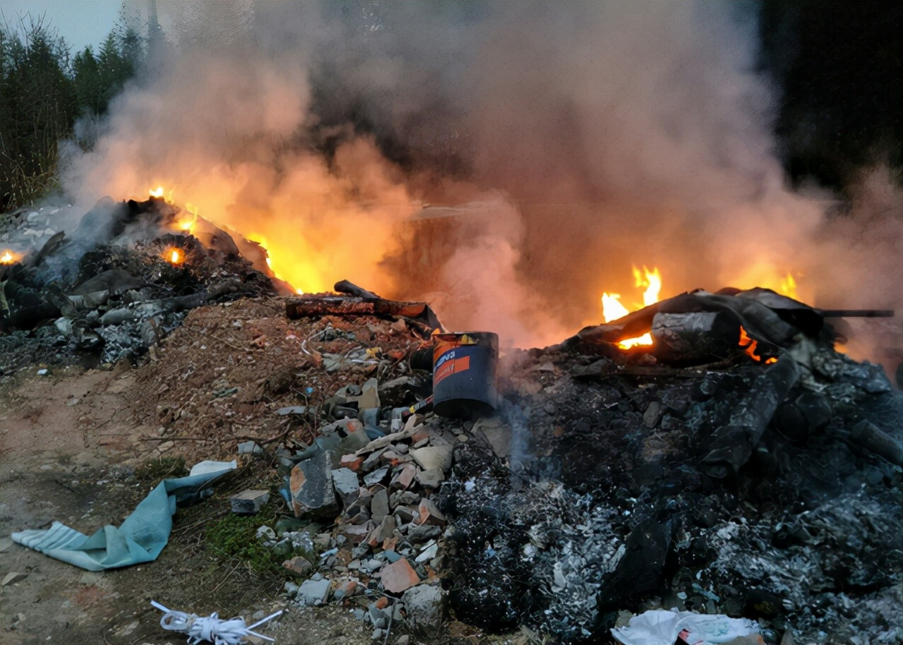 霍金预言人体内有塑料微粒,霍金预言人类还能生存吗