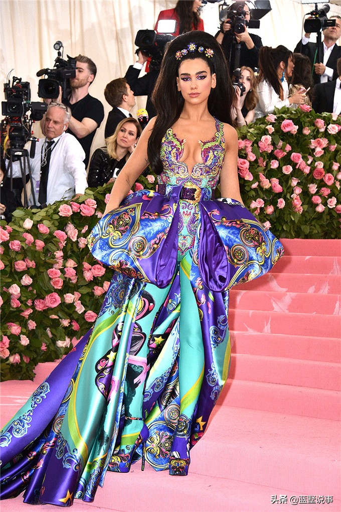 阿尔巴尼亚杜阿利帕,英国女歌手杜阿利帕图片