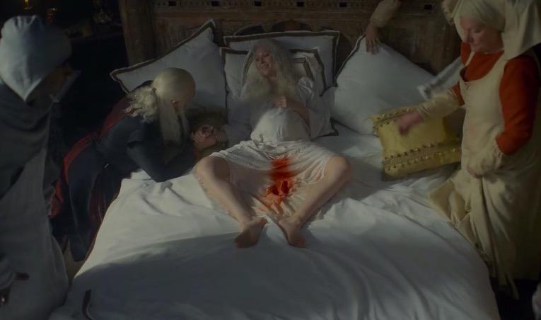 《龙之家族》:大尺度神剧回归,希望不烂尾