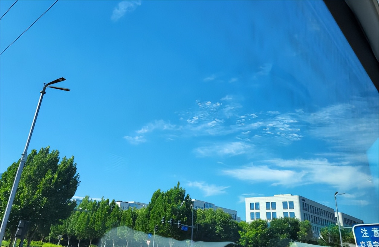 三星galaxys21fe值得购买吗,三星galaxys21fe5g的上市时间