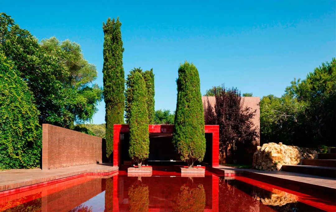 巨星陨落|西班牙著名建筑大师里卡多·波菲逝世