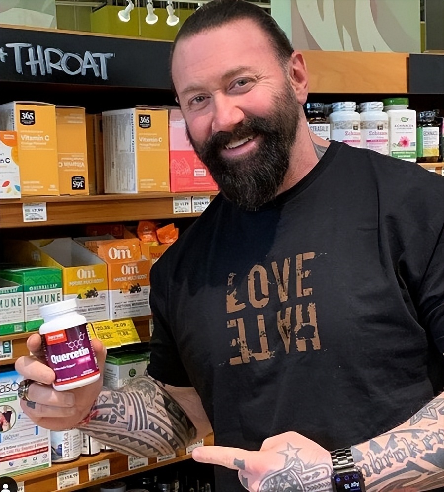 健身大师杰瑞·沃德46岁时意外身亡，妻子公开真相，澄清谣言