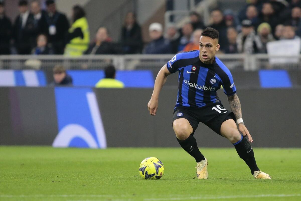 那不勒斯公布首轮意甲大名单,意甲国米夺冠劳塔罗身价会涨吗