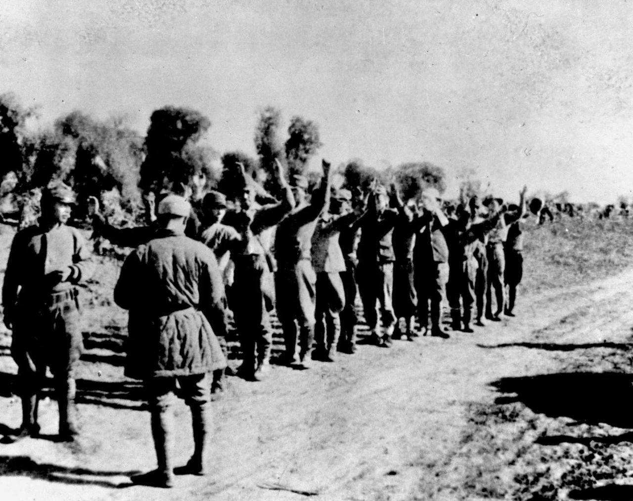 老农死而复生,老农一人干掉日军一个小队