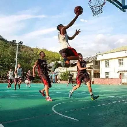 打篮球运球技巧零基础教程,打篮球运球技巧教程