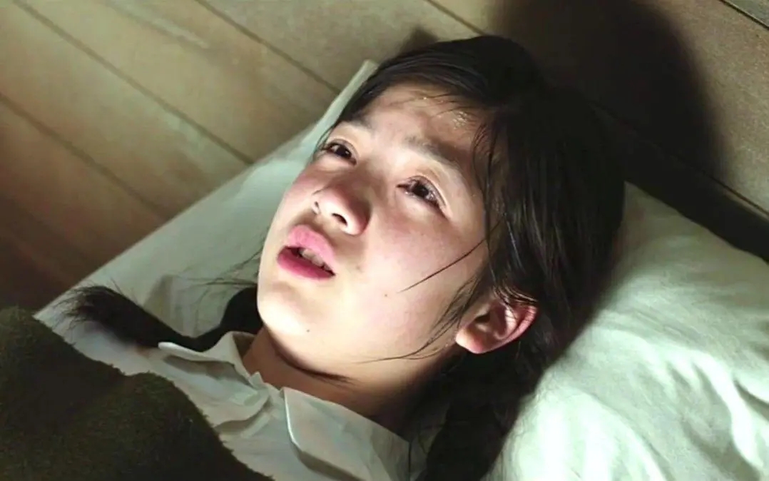 微小说:黑暗中的挣扎:少女的*夜初**交易1