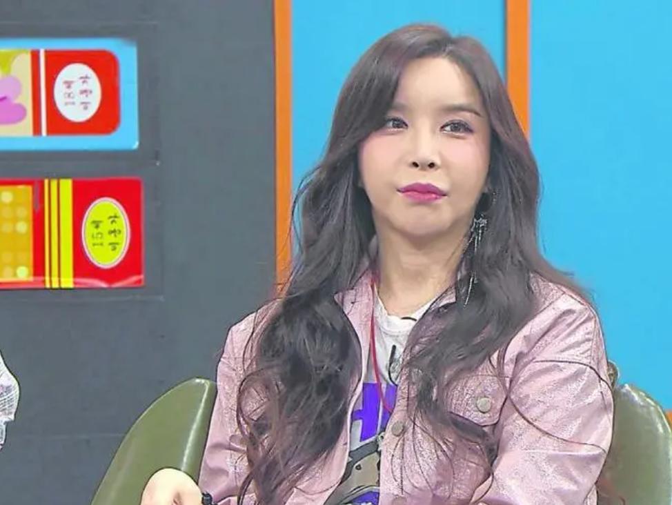 河莉秀变性前照片,44岁变性后的河莉秀