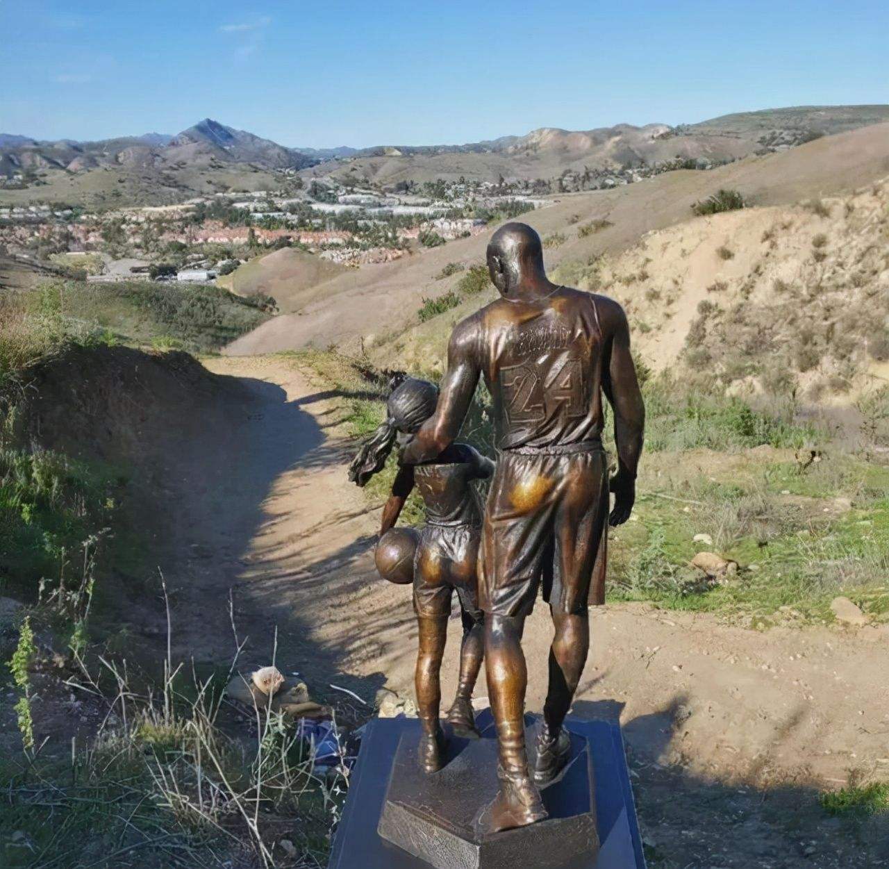 科比永远是大家心中的黑曼巴,科比43岁生日致敬黑曼巴