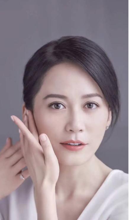 年纪越大五官越好看,年纪越大越好看的脸部特征