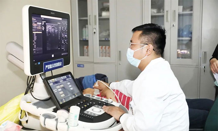 上海蓝十字脑科医院开展“5.25世界预防中风日”公益活动