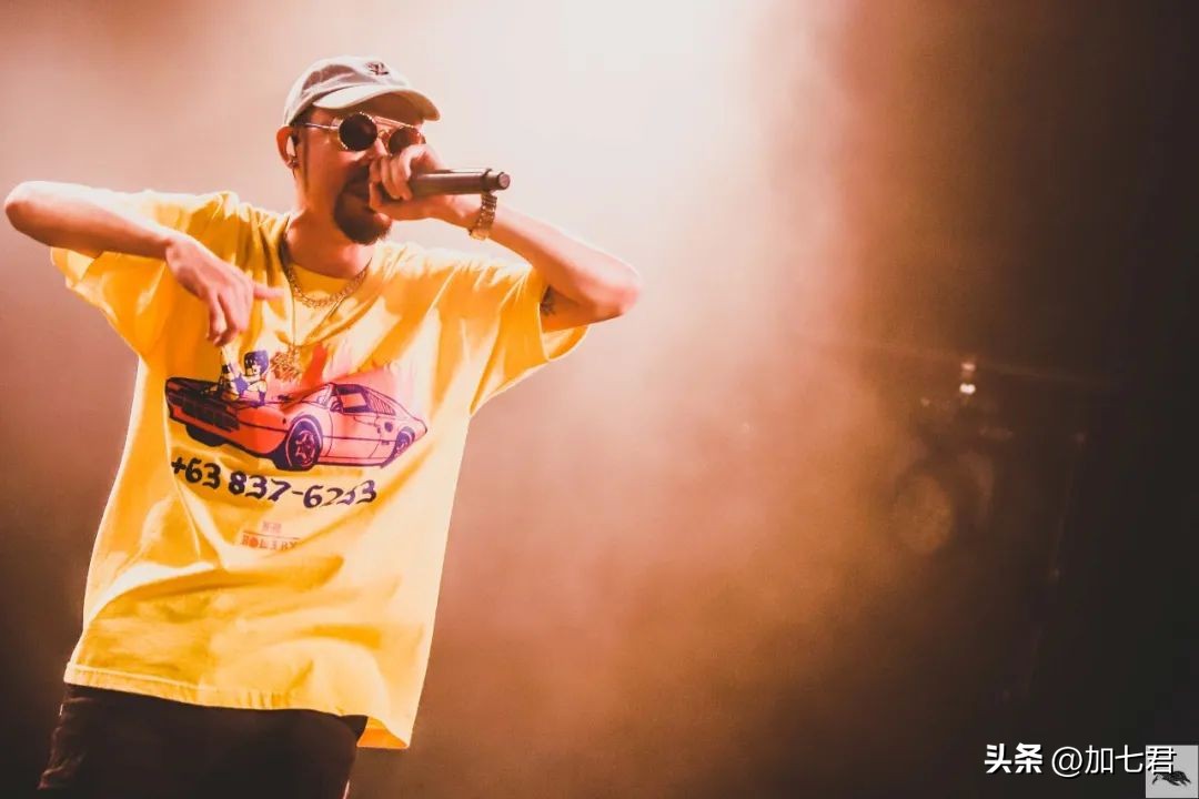 热狗中国说唱巅峰,热狗中国说唱巅峰对决穿搭