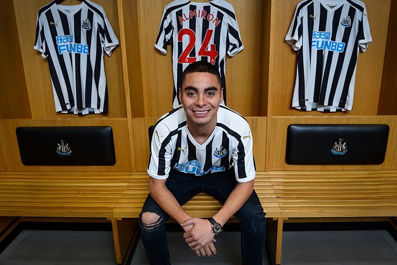 本赛季在纽卡状态神勇的阿尔米隆：浓眉大眼的全村希望