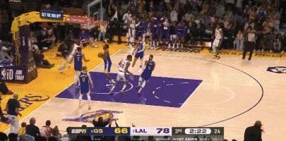 詹姆斯走步恶意剪辑,詹姆斯走步引争议慢动作