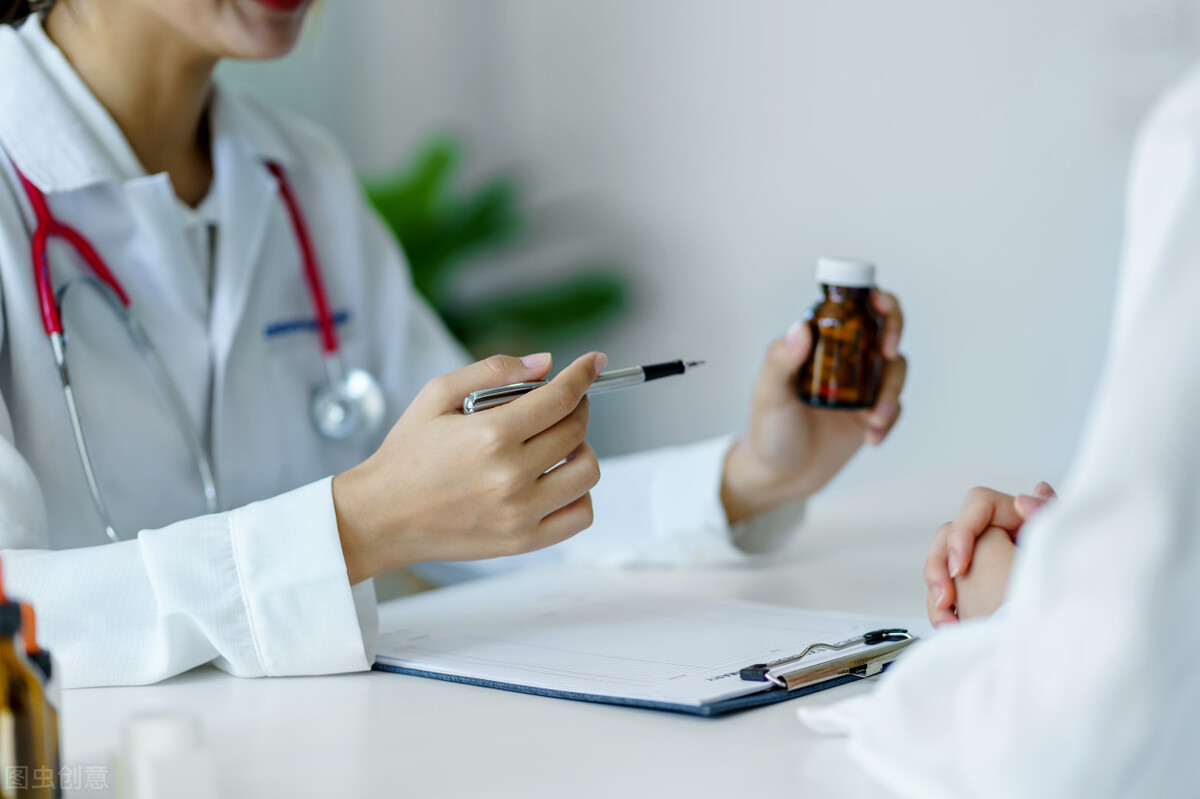 阿普唑仑与艾司唑仑的区别与禁忌,常吃阿普唑仑有何副作用