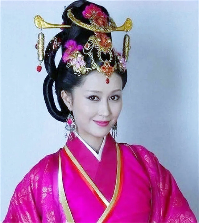 芈月和郑袖之间的关系是好还是坏,郑袖求大王让芈月几人回宫