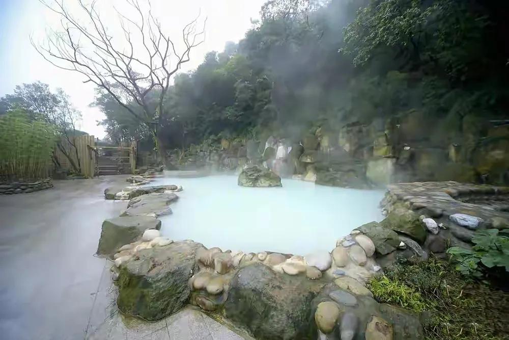 昆明适合儿童度假玩乐的温泉酒店,昆明西麓温泉山谷6-7期在哪里