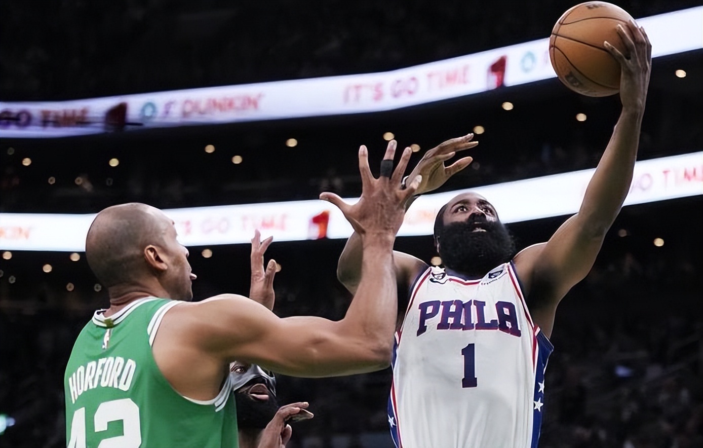 哈登重返火箭薪资曝光,曝哈登降薪续约76人是坑吗