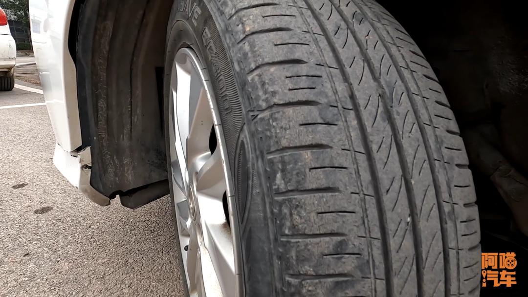 奔驰a200换轮胎必须要换原厂的吗,换轮胎一定要去4S店换吗