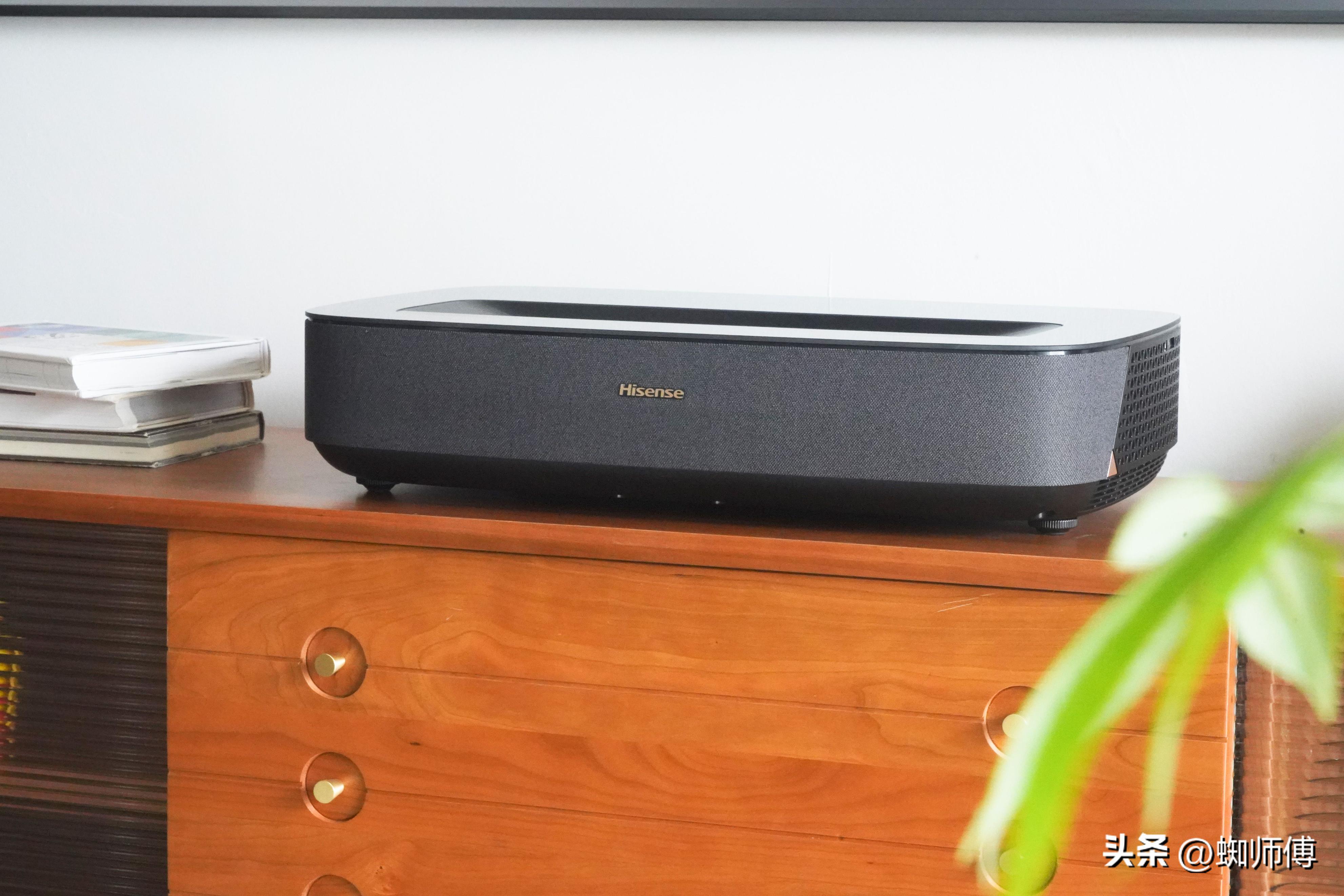 大屏幕护眼电视,海信激光电视80d9h80英寸测评