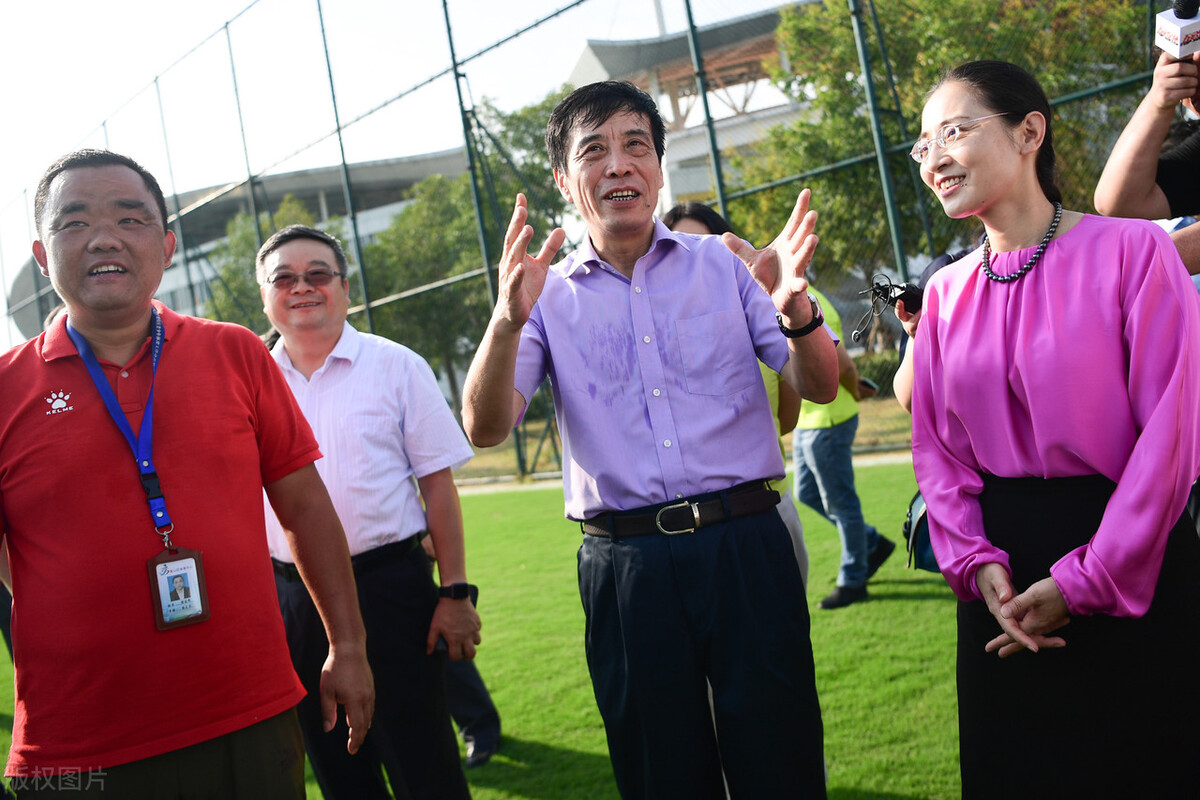 陈戌源人生剖析：深耕上港一心向红，掌控足协异心朝黑