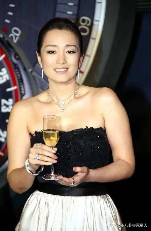 纸片人梨形身材,纸片人珠圆玉润