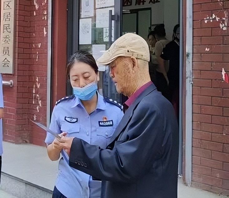 国庆我在岗执勤保平安,国庆我在岗网警