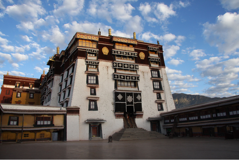 布达拉宫门票网上预订攻略,布达拉宫游玩时间段有哪些