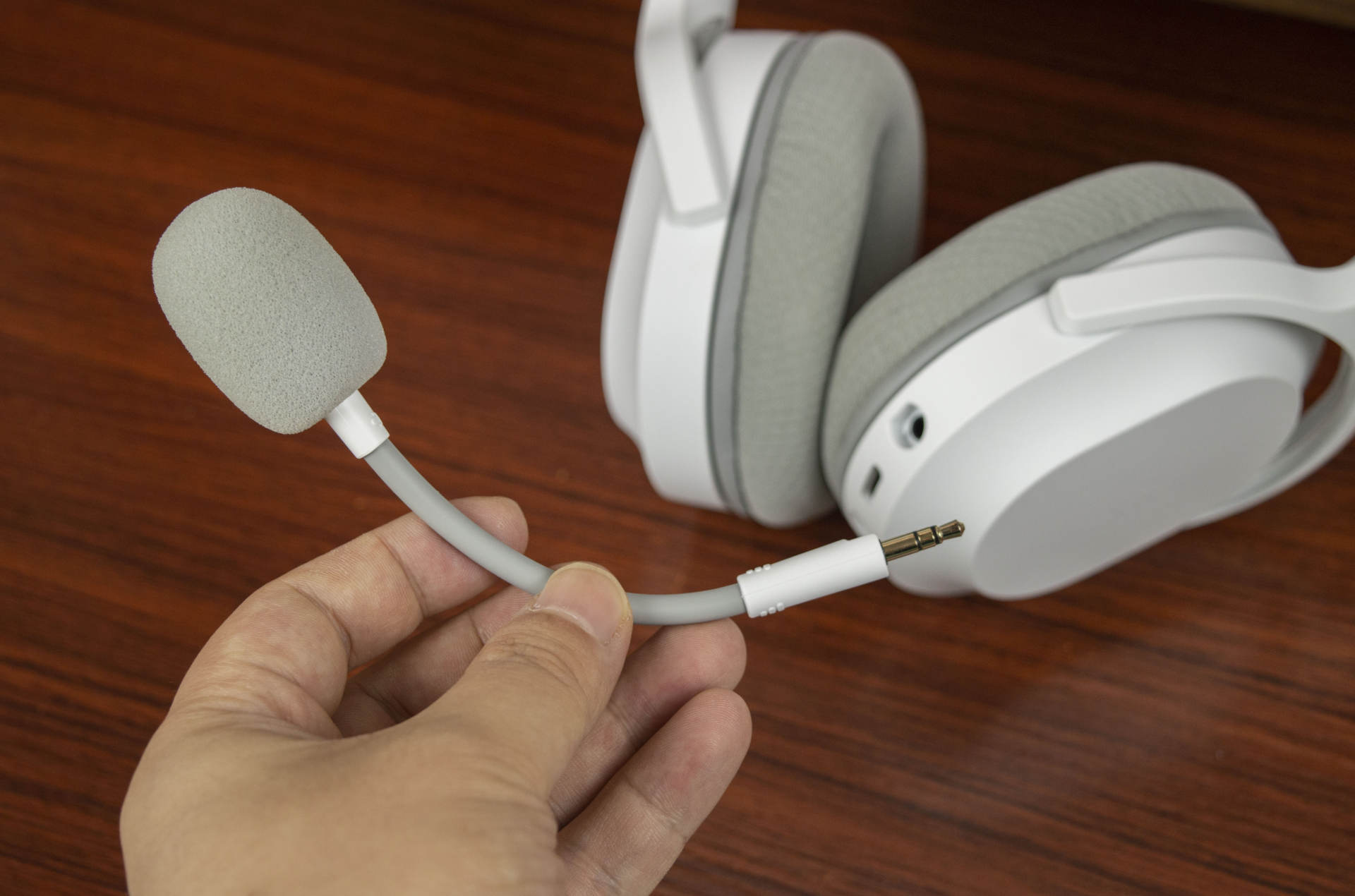 和雷蛇梭鱼x差不多的耳机,雷蛇游戏耳机梭鱼和黑鲨