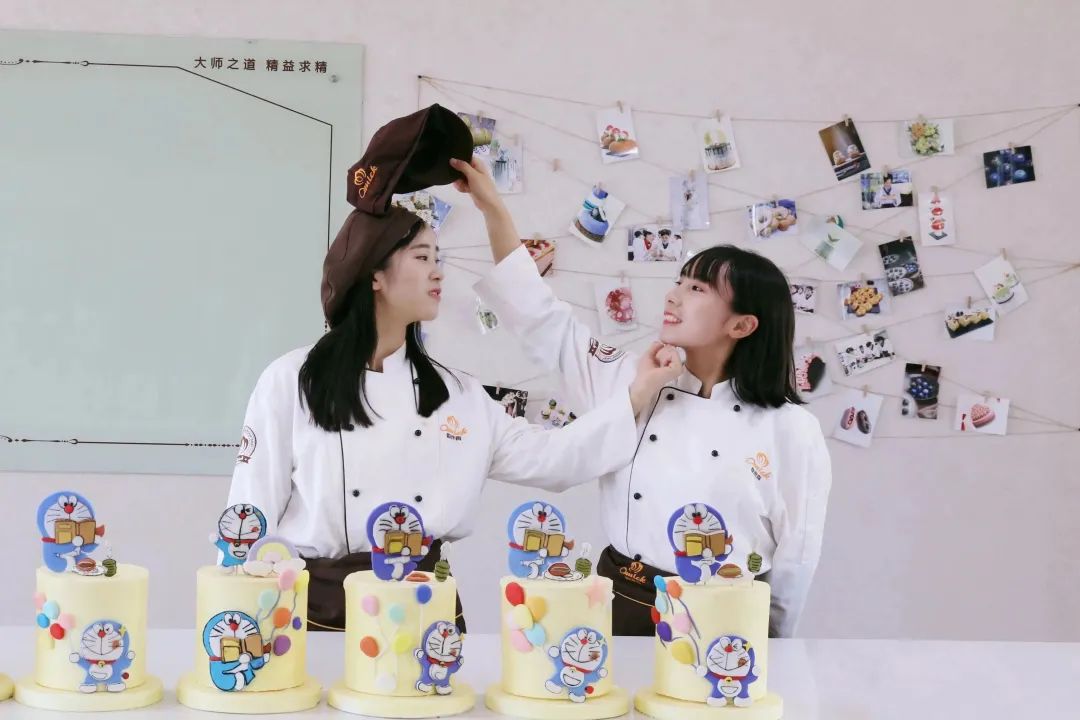 为什么不建议去工厂学烘焙,烘焙学徒的利弊