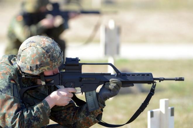 瞄准镜比枪管太高好不好,瞄准镜比枪管高多少厘米合适